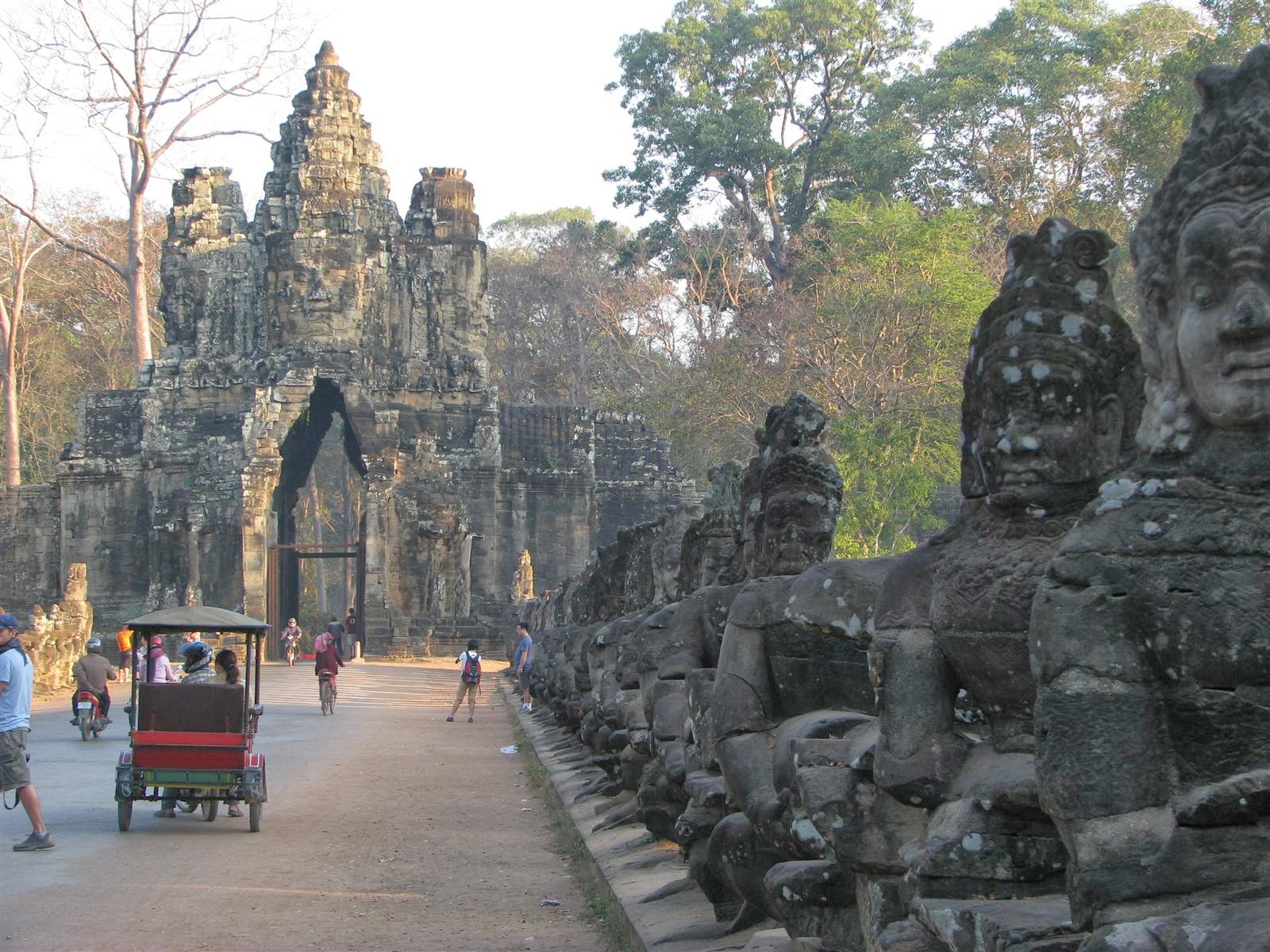 cosas que hacer en camboya, camboya, cosas que hacer, turismo, nom pen, templo bayón, angkor wat, lago tonlé slap